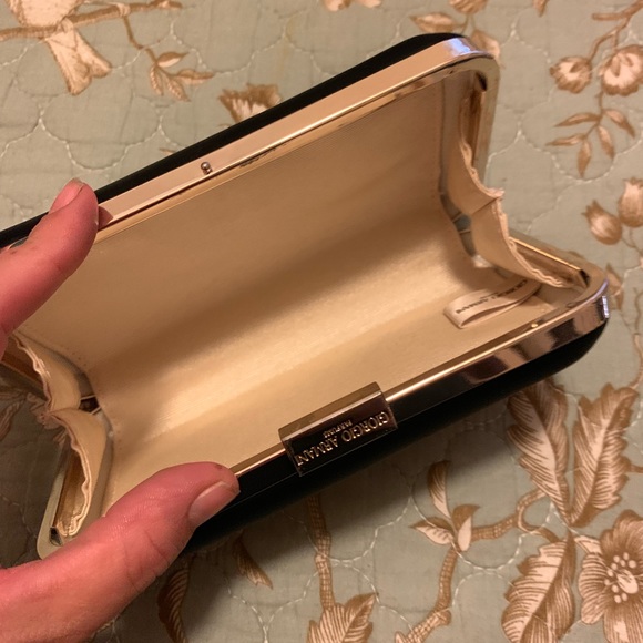 Giorgio Armani clutch - Picture 5 of 5